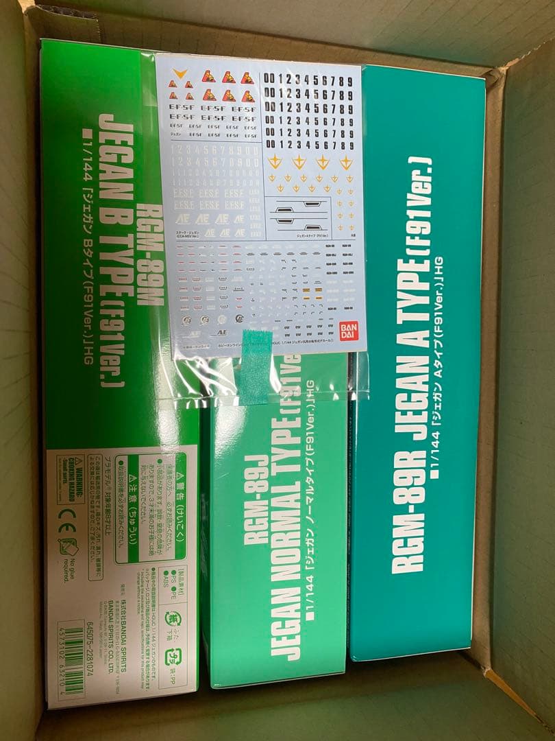 新品未組立　水転写式デカール付属　ＨＧジェガンＦ９１Ｖｅｒ.３機セット