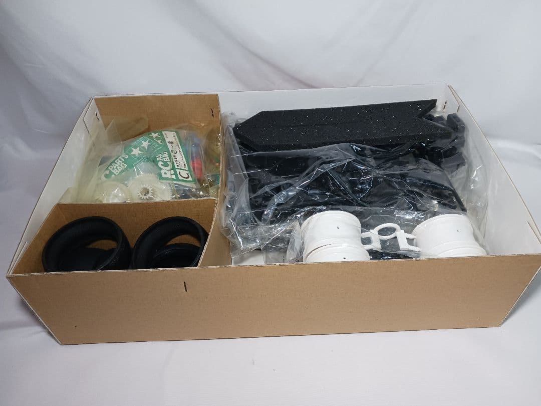 未使用 タミヤ TA02 レーシングスペシャルシャーシキット TAMIYA