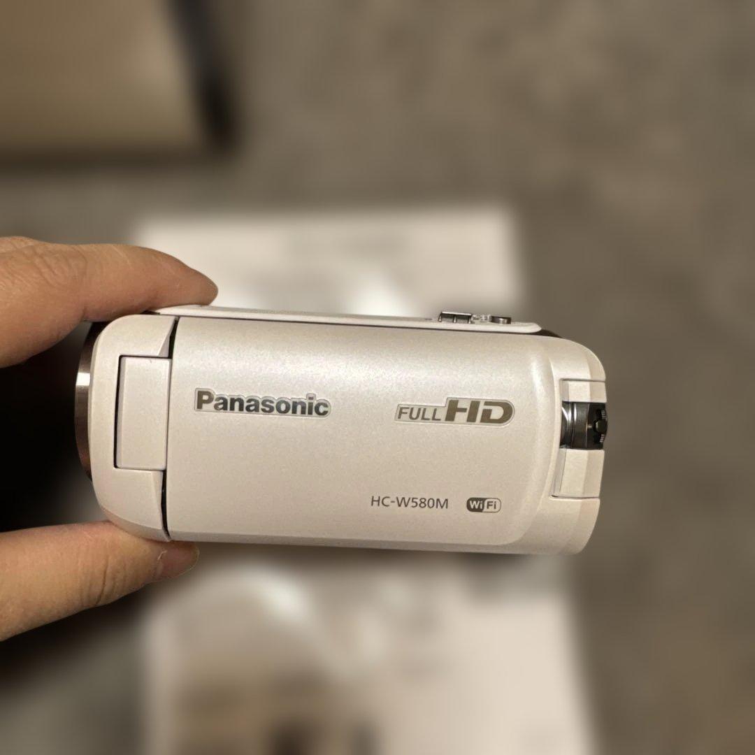 ほぼ未使用　【卒業・卒園式におすすめ】HC-W580M ビデオカメラ