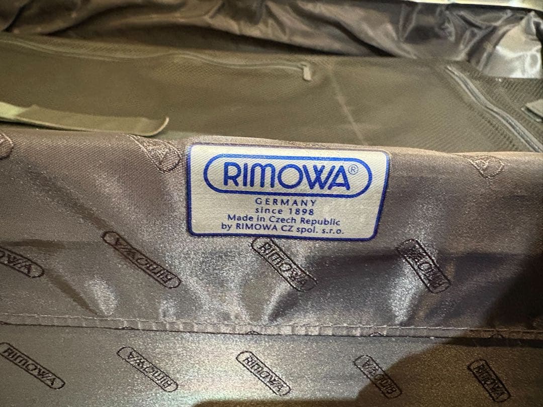 RIMOWA グレー キャリーケース