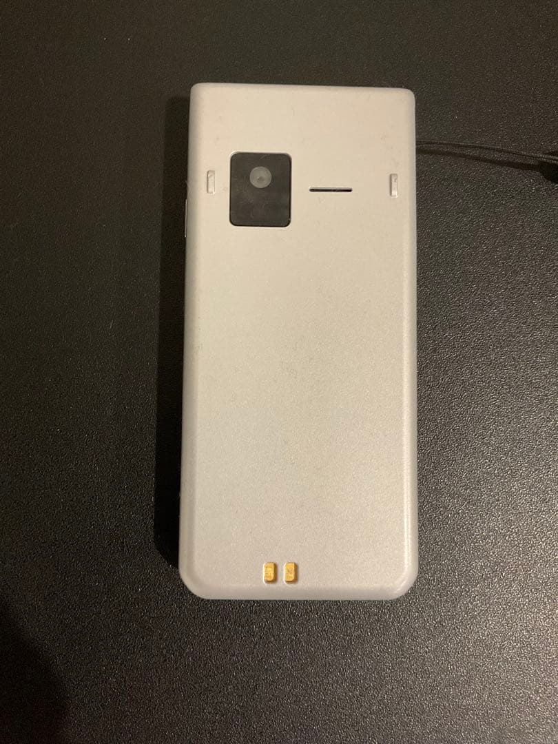 docomo arrows F-03L シルバー 本体 充電器 ストラップ付き