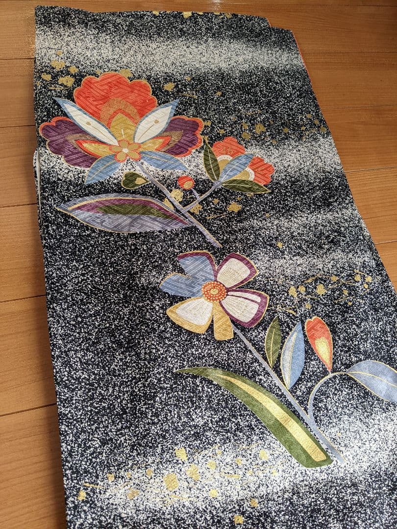 ■✨豪華お振袖✨【作家物 舞花文 たたき染め 金彩 正絹 グレー】成人式 結婚式