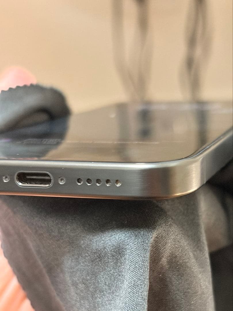 Apple iPhone 15 Pro ブラック128GB SIMフリー