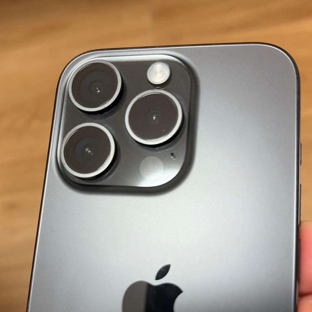 Apple iPhone 15 Pro ブラック128GB SIMフリー