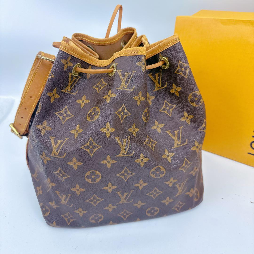 ルイヴィトン　モノグラム　巾着　ショルダーバッグ　プチノエ