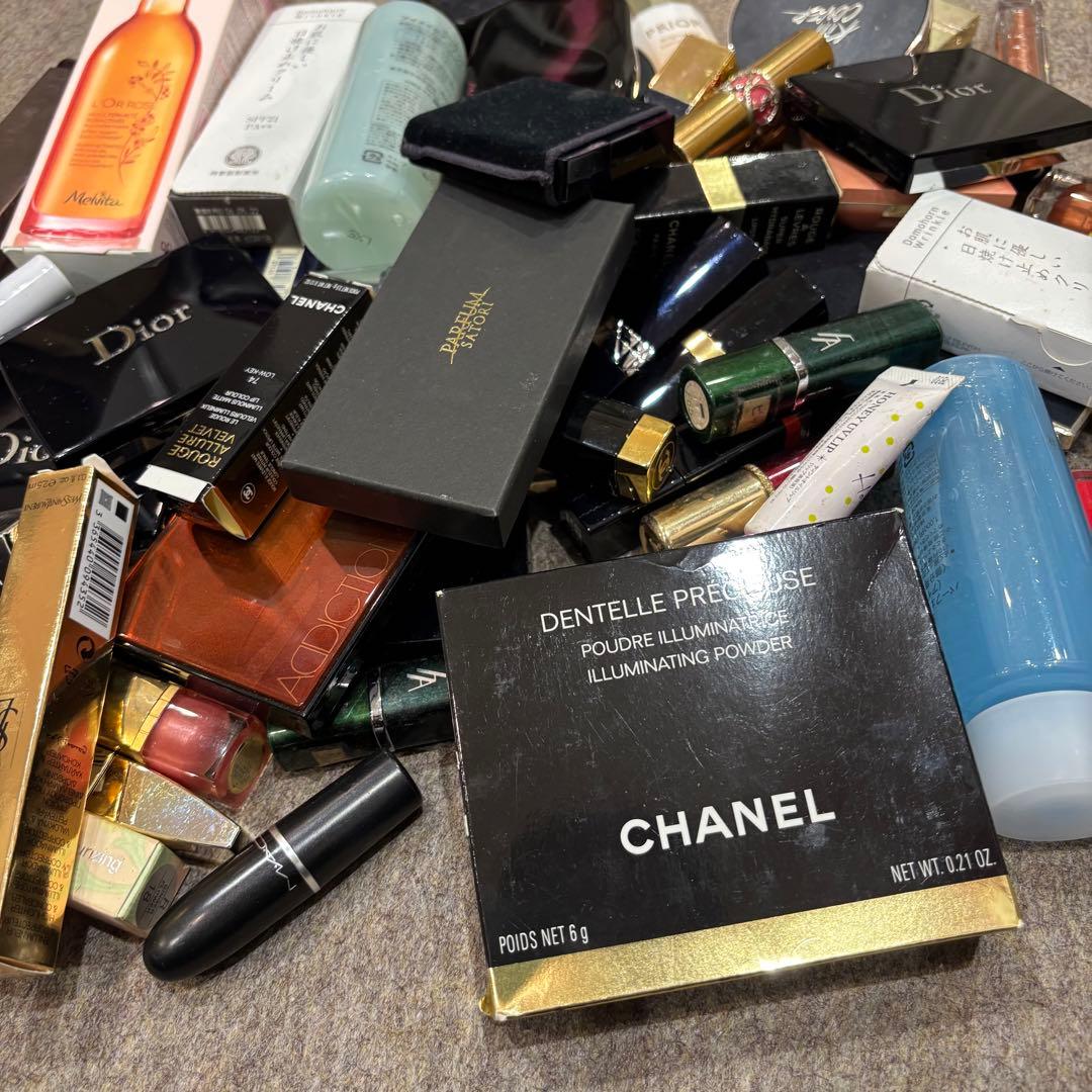 デパコス・シャネル多め！　コスメ　化粧品大量纏め売り約70点