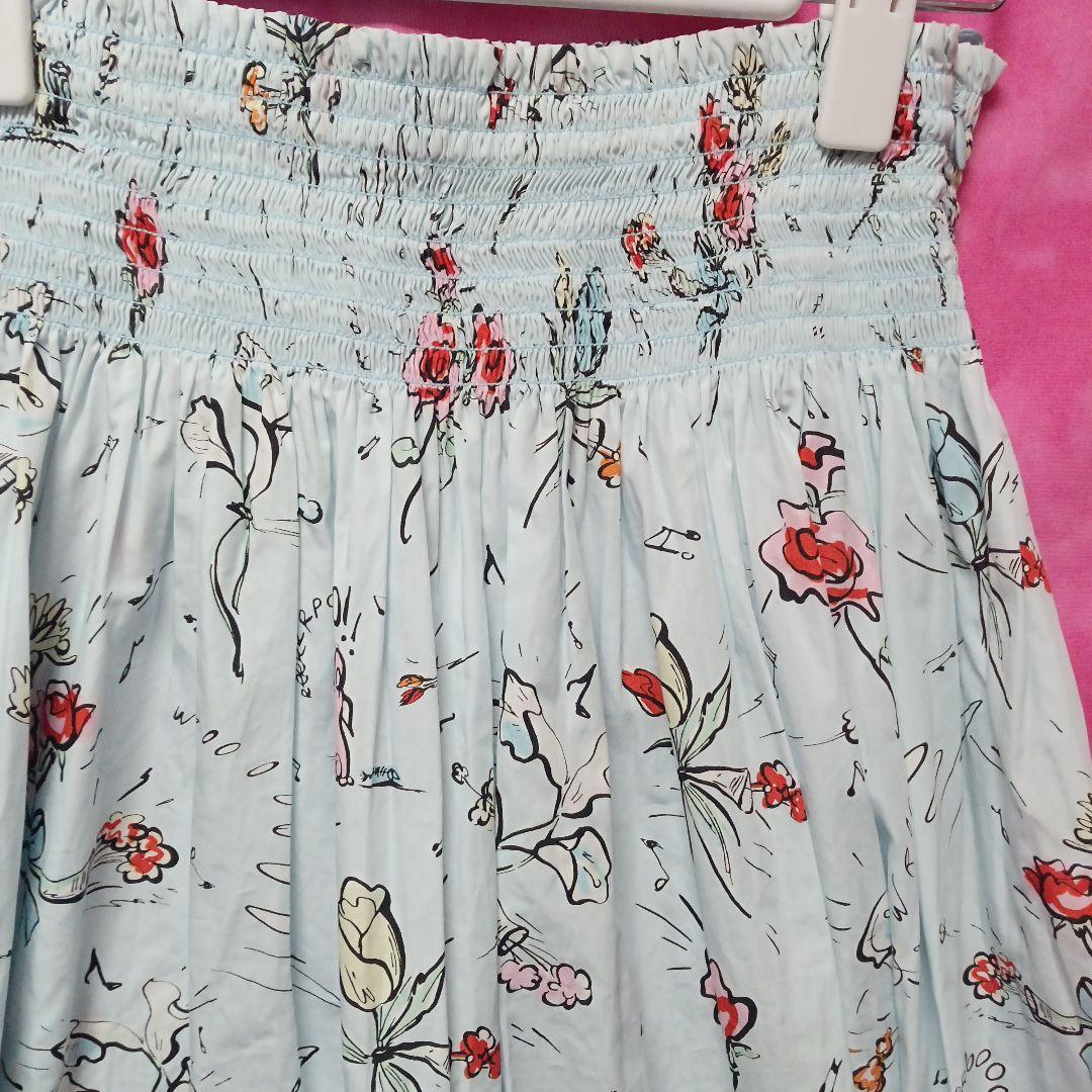 この夏はプラダ！　軽やかなスカート　水色　L イタリア製　¥18000 ↓