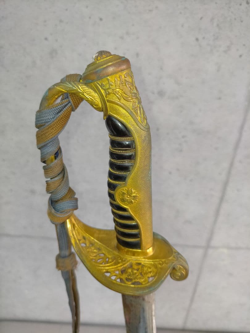 親父のサーベル 第二次世界大戦 日本軍 指揮刀 家紋 骨董 刀台 模擬刀 セット