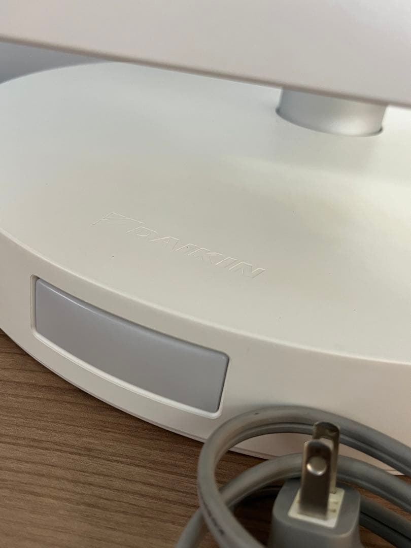 ダイキン 遠赤外線暖房機 DAIKIN ERFT11VS-W