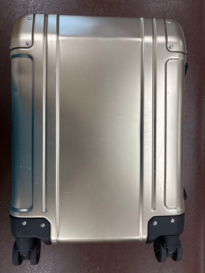 セール‼️ ゼロハリバートン　ジオ3.0 アルミ　キャリー 中古　正規品　4輪