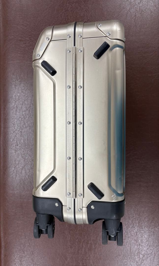 セール‼️ ゼロハリバートン　ジオ3.0 アルミ　キャリー 中古　正規品　4輪