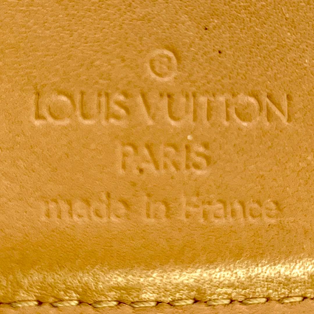 ルイヴィトン ヴェルニ ポルトフォイユ ヴィエノワ カフェオレ がま口財布