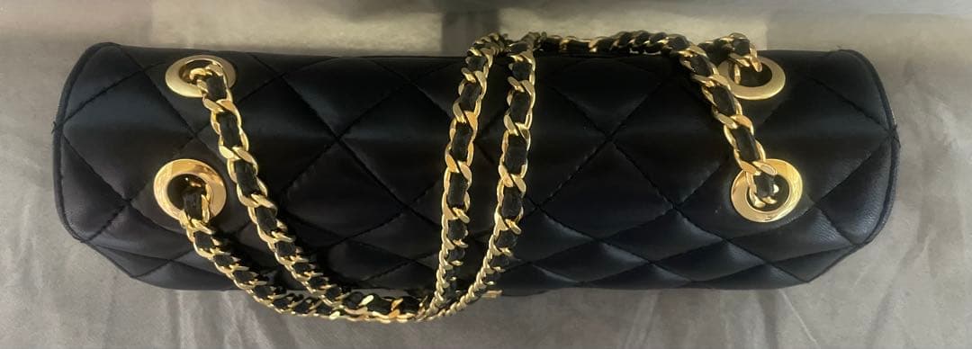 ひ*り様 Givenchy 黒いキルティングショルダーバッグ