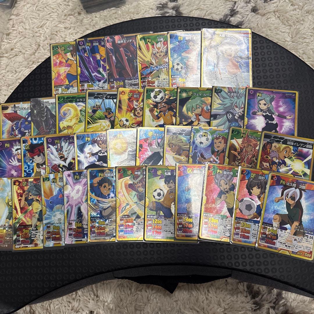イナズマイレブン TCG レア被りなし 左はGO 真ん中は無印