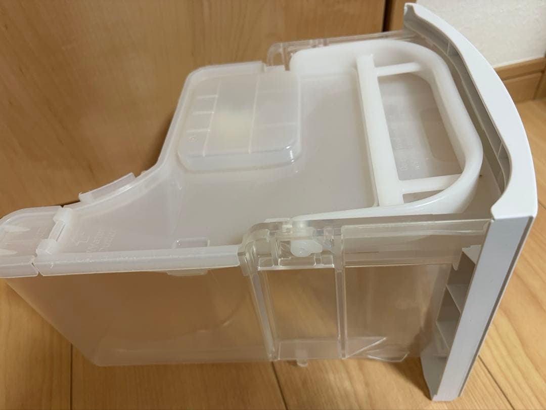 パナソニック　衣類乾燥除湿機 F-YHVX120