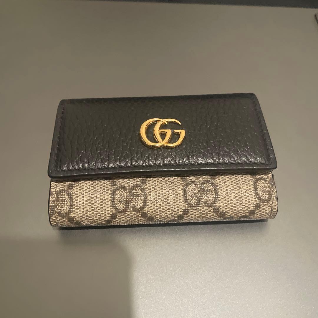 GUCCI レザーキーケース ブラック/ベージュ
