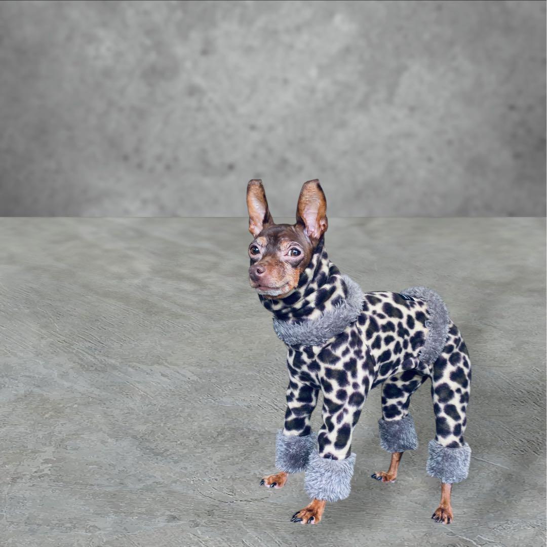 ⑳レオパードフリースロンパース