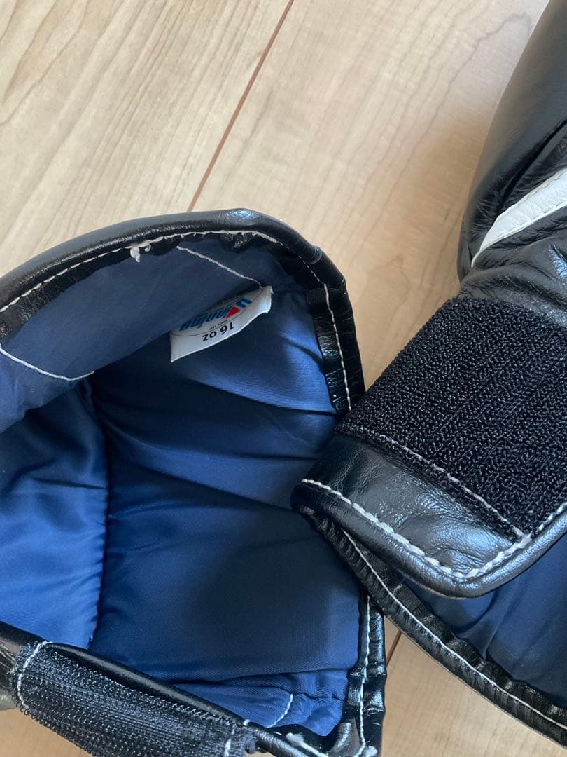 Winning ボクシンググローブ 16oz 黒