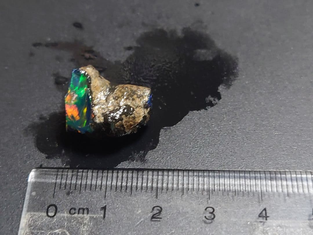 エチオピア　オパール　原石　鉱物　標本　プレシャス　ウェロ産