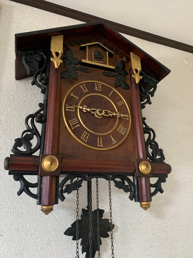 ドイツ　シュヴァルツヴァルト　鳩時計　黒い森　鳩時計