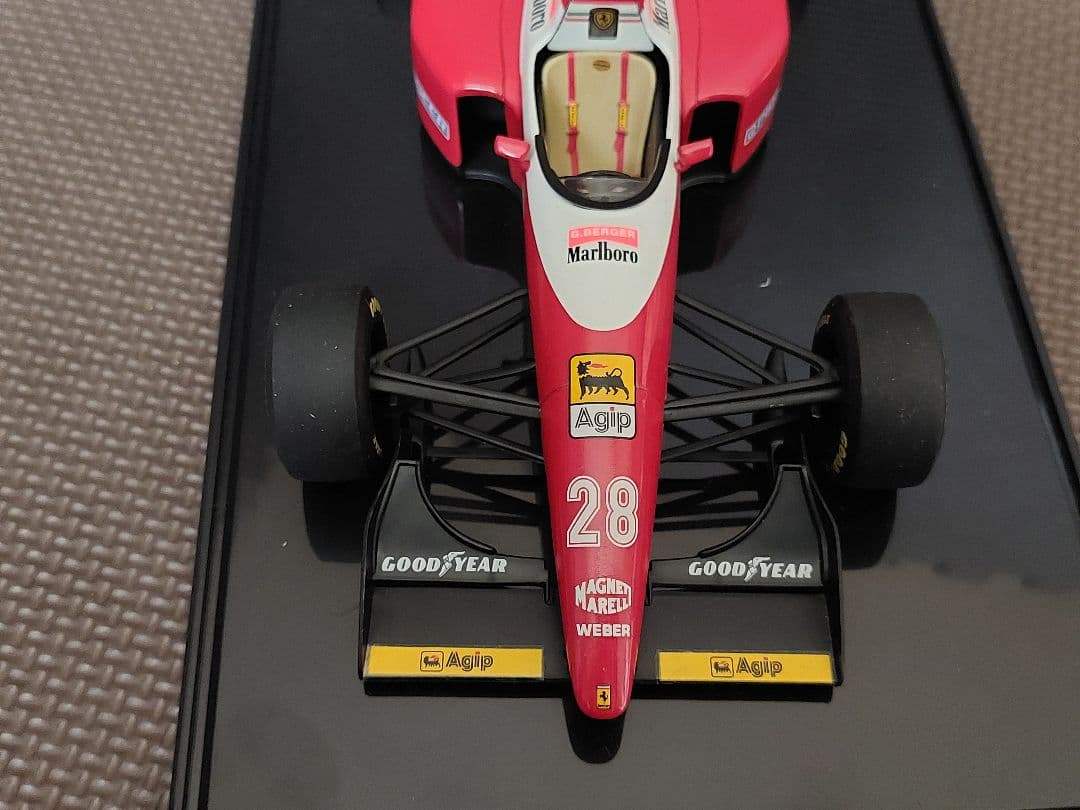 1/18 フェラーリ F93A #28　G.ベルガー Marlboroロゴ仕様