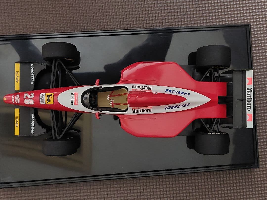 1/18 フェラーリ F93A #28　G.ベルガー Marlboroロゴ仕様