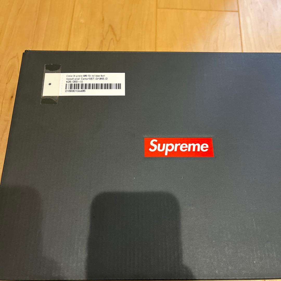 靴 Supreme Clarks GORE-TEX Wallabee