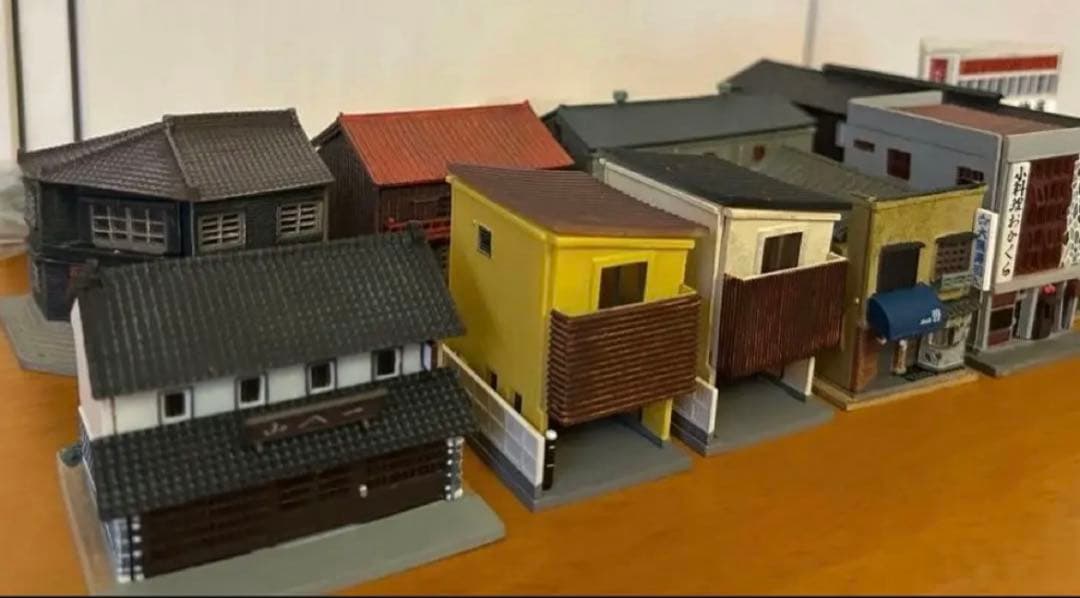 ジオコレ建物11個セット　車両倉庫　狭小住宅　小料理屋他