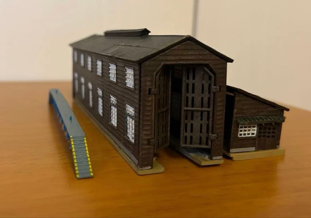 ジオコレ建物11個セット　車両倉庫　狭小住宅　小料理屋他