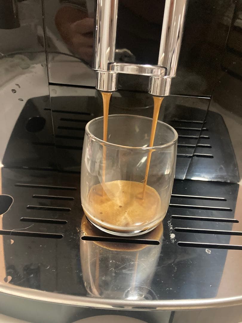 超美品　デロンギ 全自動エスプレッソマシン　マグニフィカS ECAM23120