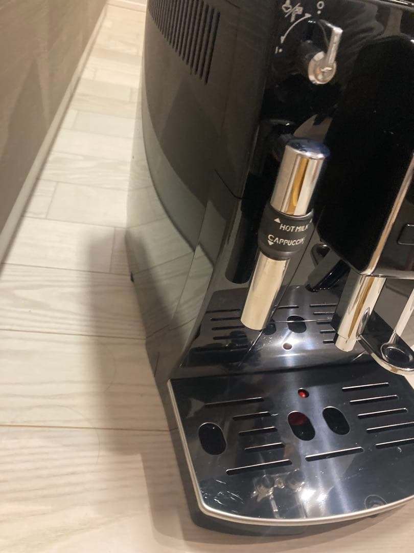 超美品　デロンギ 全自動エスプレッソマシン　マグニフィカS ECAM23120