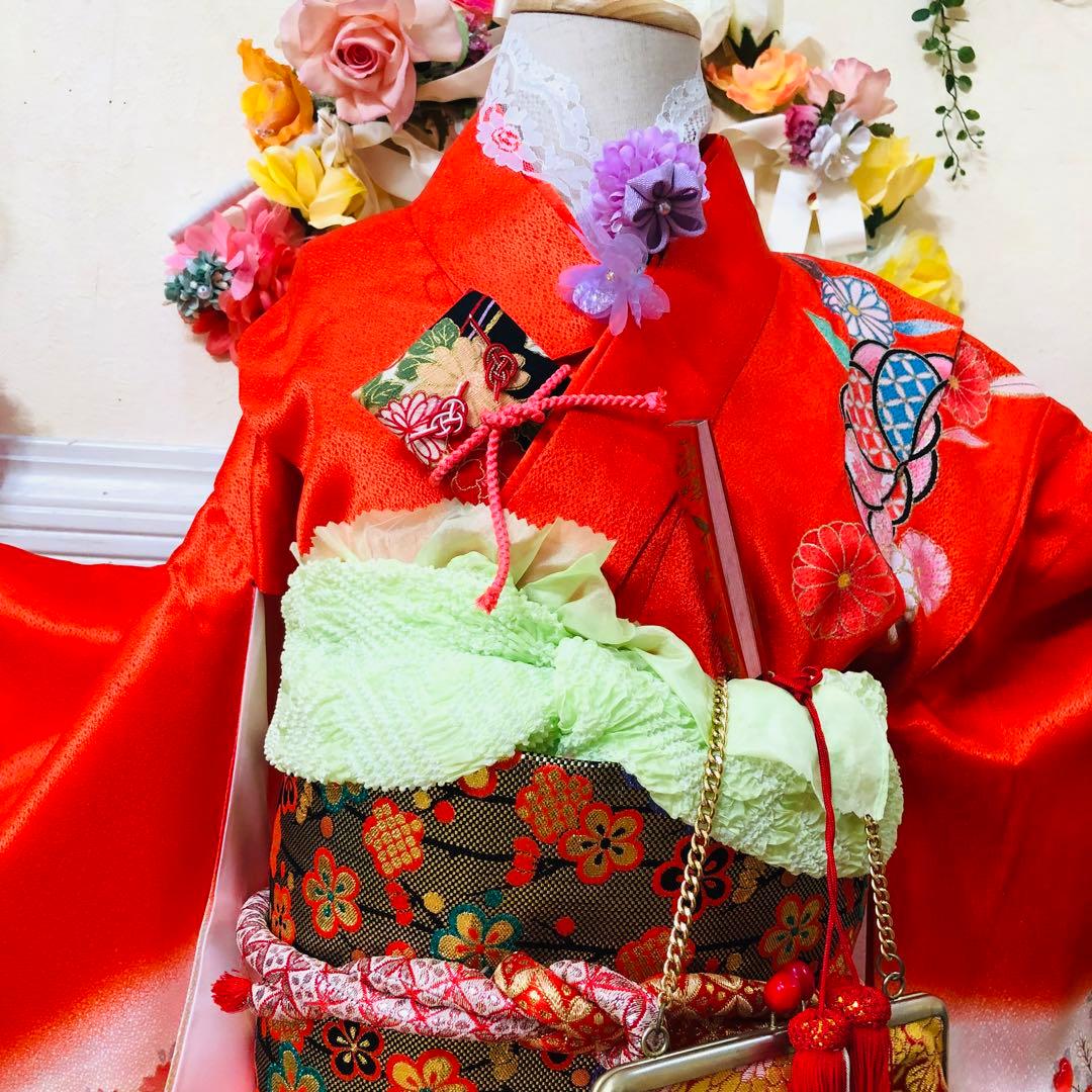 七五三7歳❣️人気赤地暈し古典柄❣️御所車鶴玉で箱金彩際立つ完全フルセット銘品