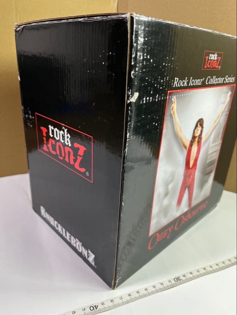 オジーオズボーン　フィギュア　ナックルボンズ社製 新品　箱に難あり