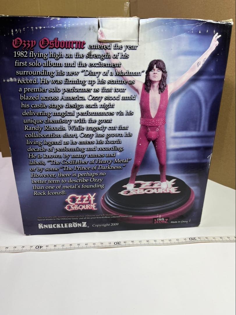 オジーオズボーン　フィギュア　ナックルボンズ社製 新品　箱に難あり