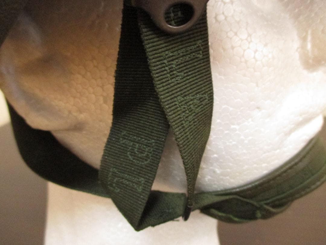 未使用　中国軍　QGF03　03式ヘルメット　軍用ヘルメット　防弾ヘルメット