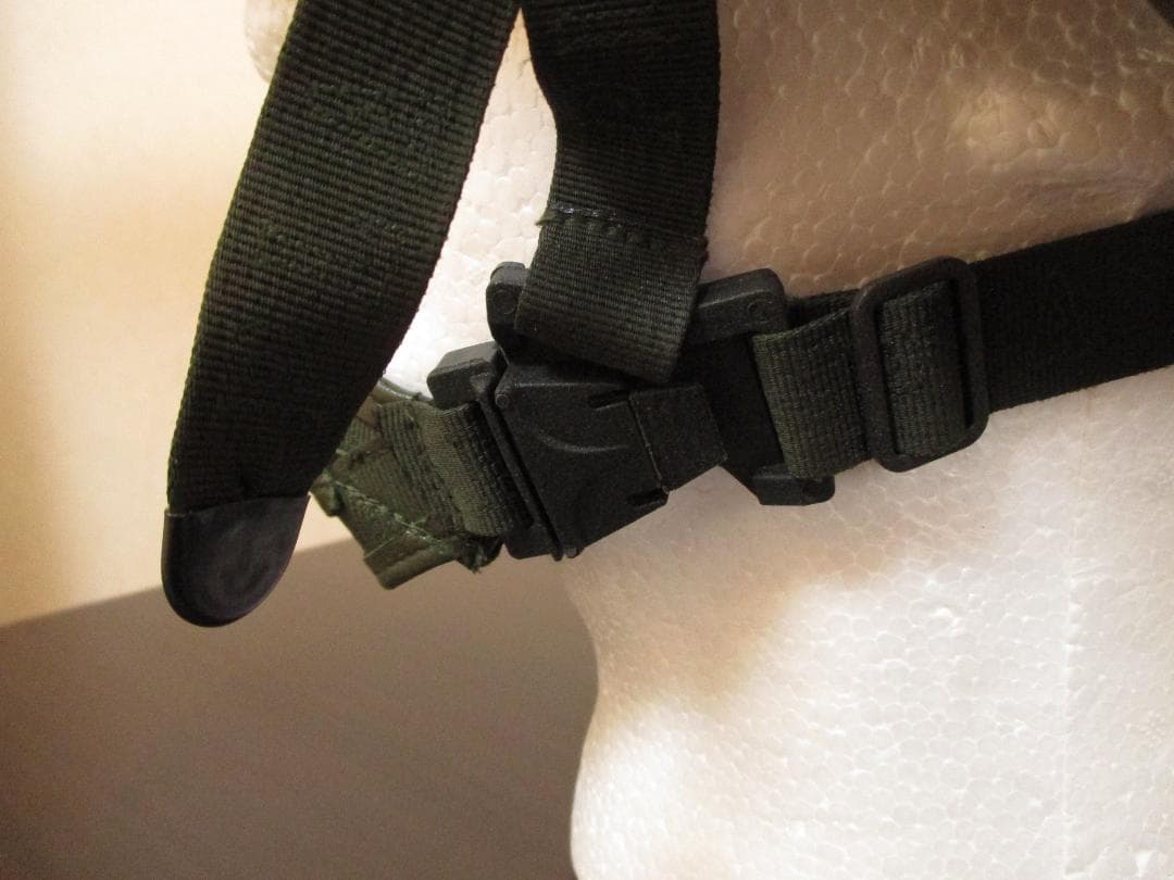 未使用　中国軍　QGF03　03式ヘルメット　軍用ヘルメット　防弾ヘルメット