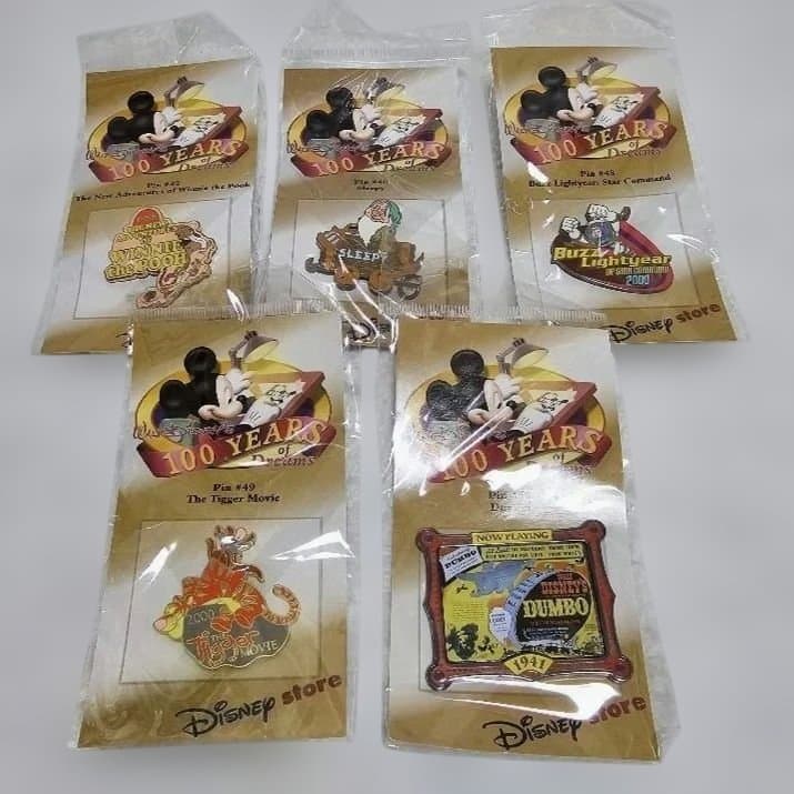DisneyStore ウォルトディズニー生誕100周年　ピンバッジ まとめ売り