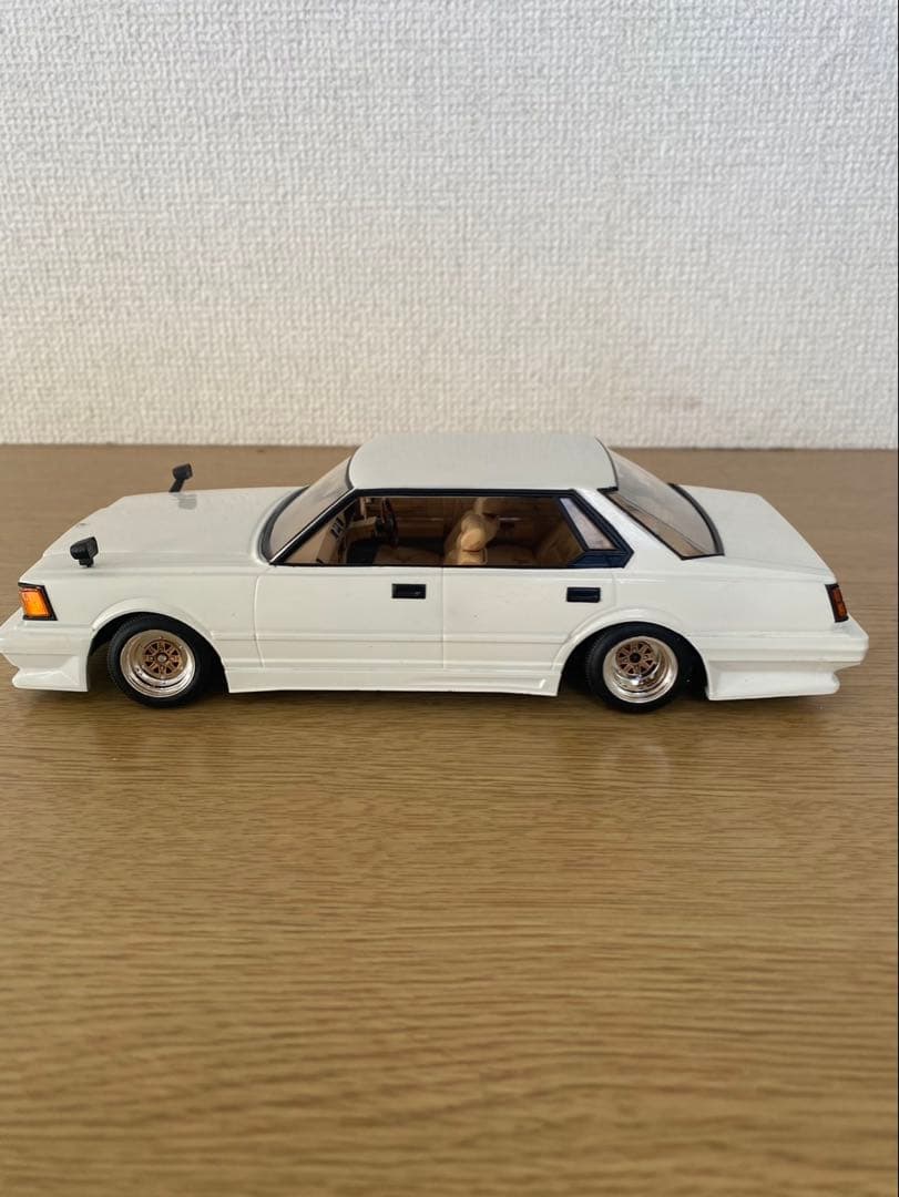 アオシマ　1/24　430セドリック　プラモデル　完成品