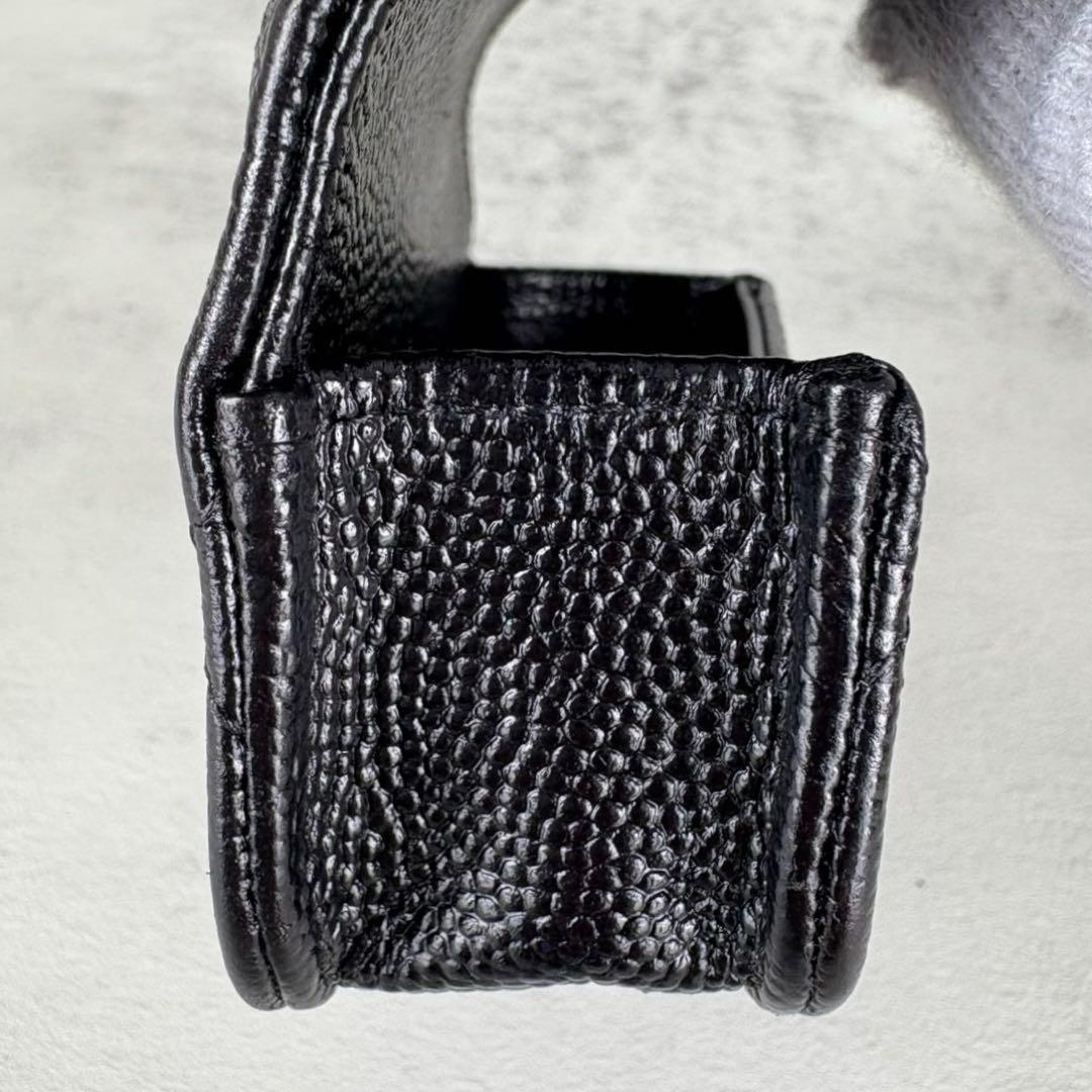 CHANEL マトラッセ　キャビアスキン　AirPods イヤホンケース