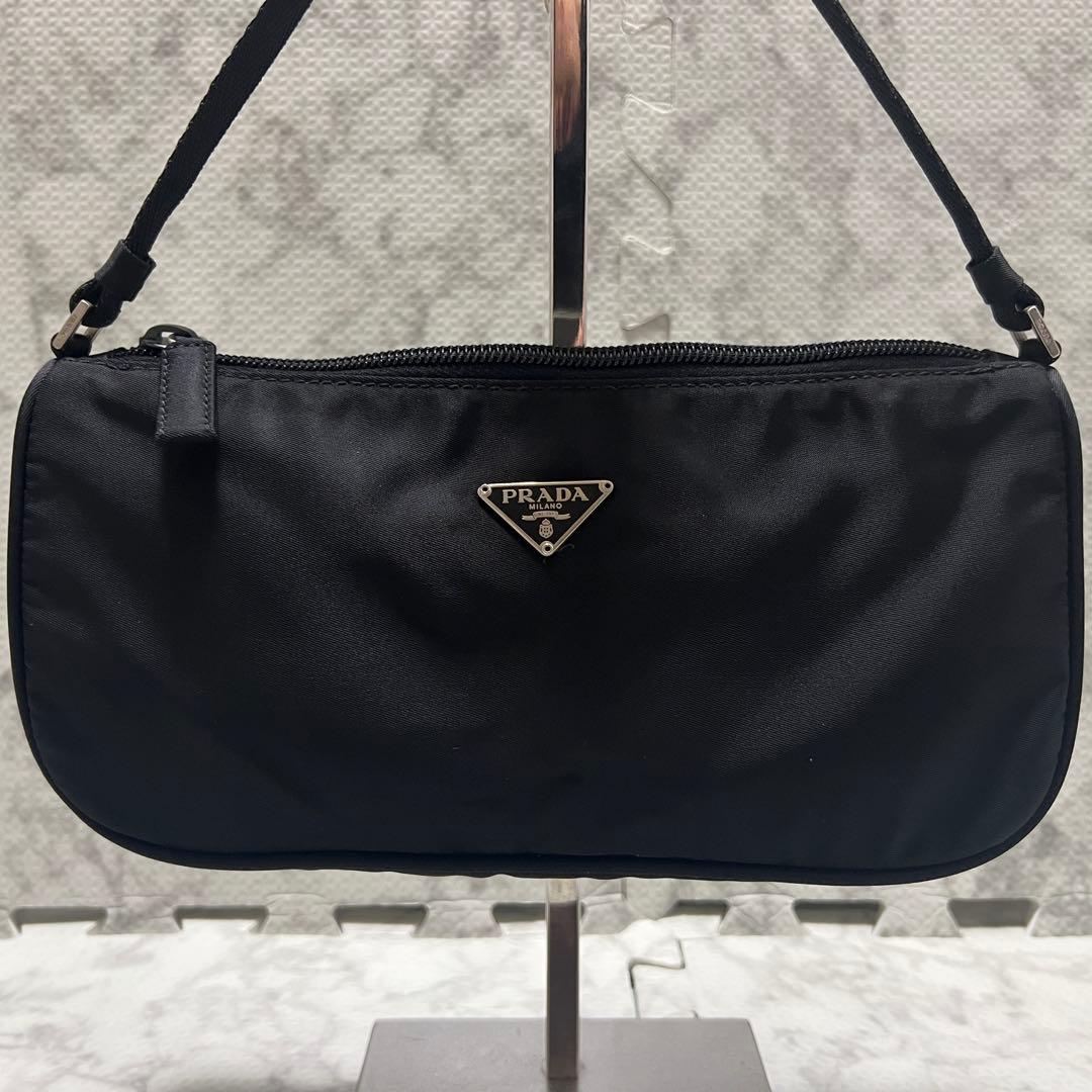 美品✨プラダ アクセサリーポーチ ハンドバッグ ナイロン 三角ロゴ ブラック