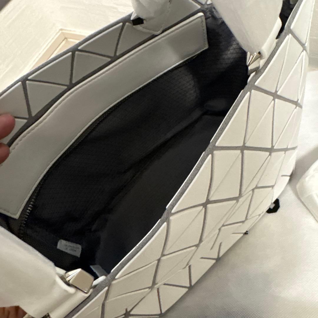 新品・バオバオ イッセイミヤケ 2way クリスタルマット ショルダーバッグ