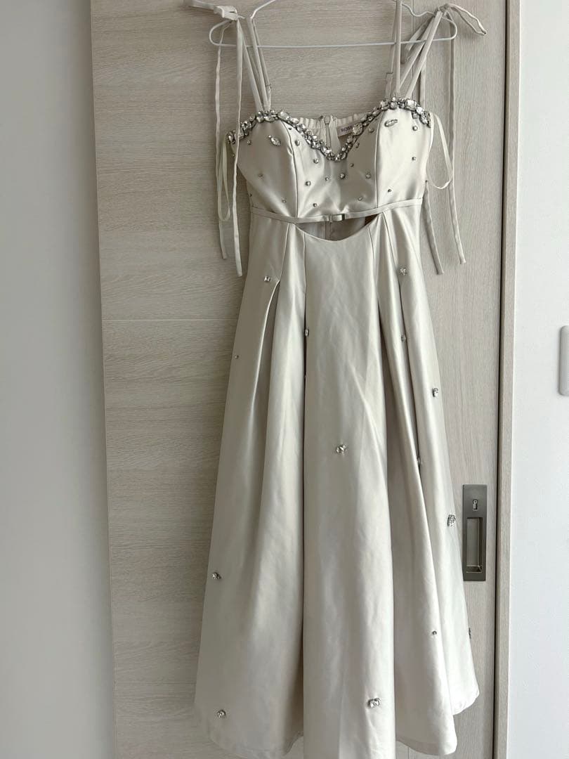 極美品 ローブドフルール ドレス キャバ ロング ホワイト サテン ビジュー