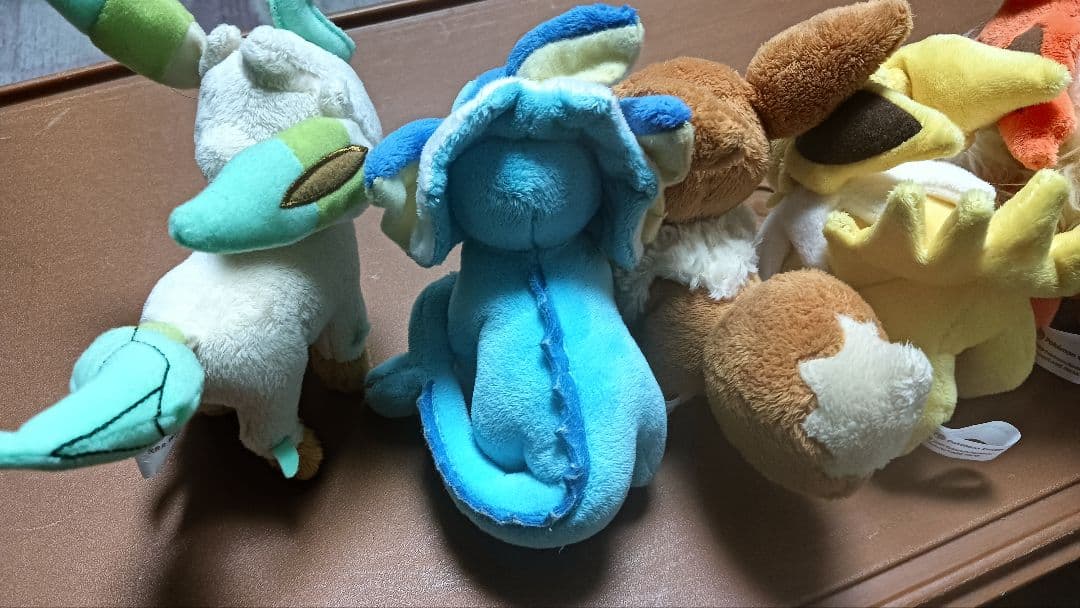 ポケモンキャンバス　ぬいぐるみ　イーブイ