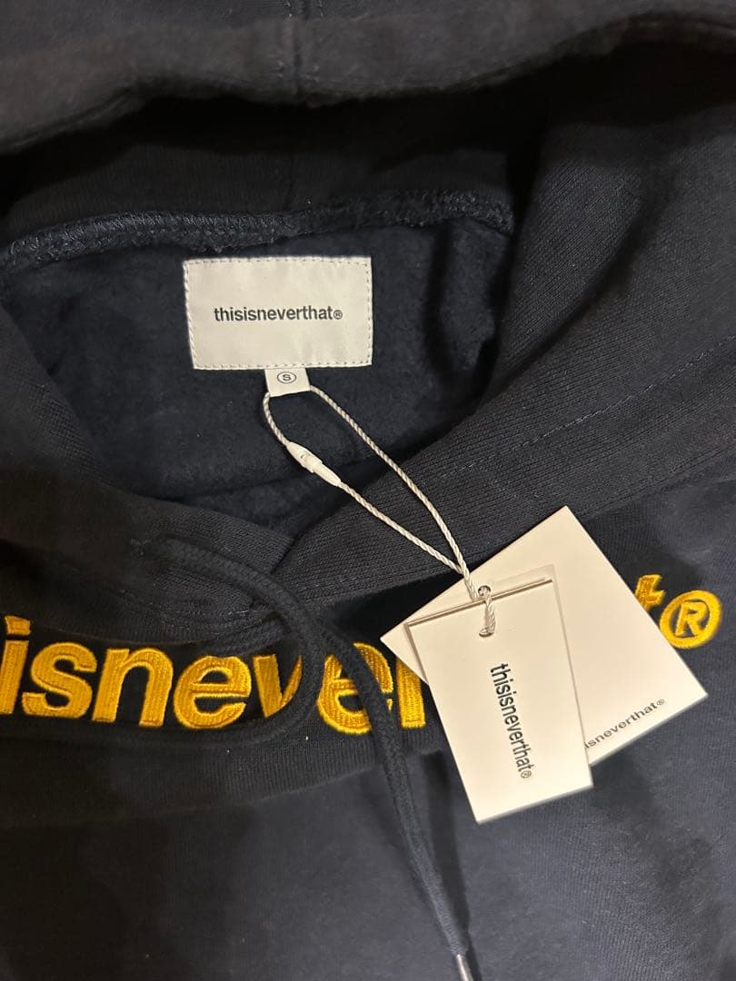thisisneverthat ネイビー パーカー　S
