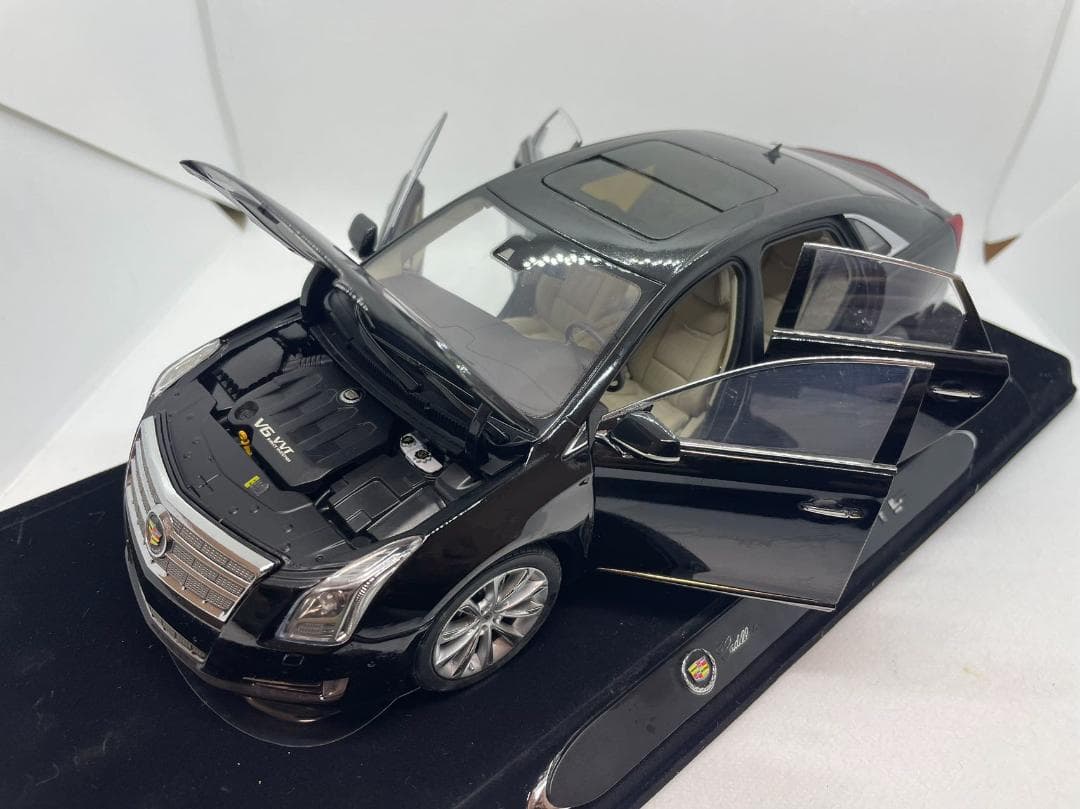 102-016 1/18 キャデラック Cadillac XTS ブラック