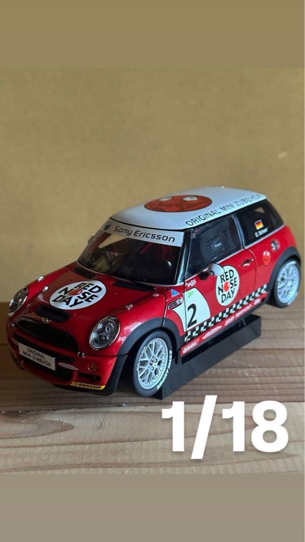 京商  ミニクーパー1/18 RED NOSE DAY