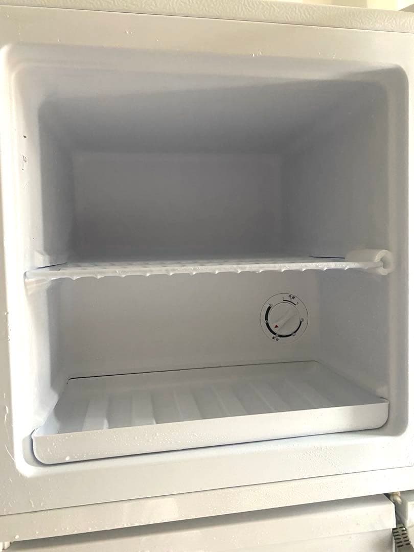 2024年製　アイリスオーヤマ　31L 冷凍庫