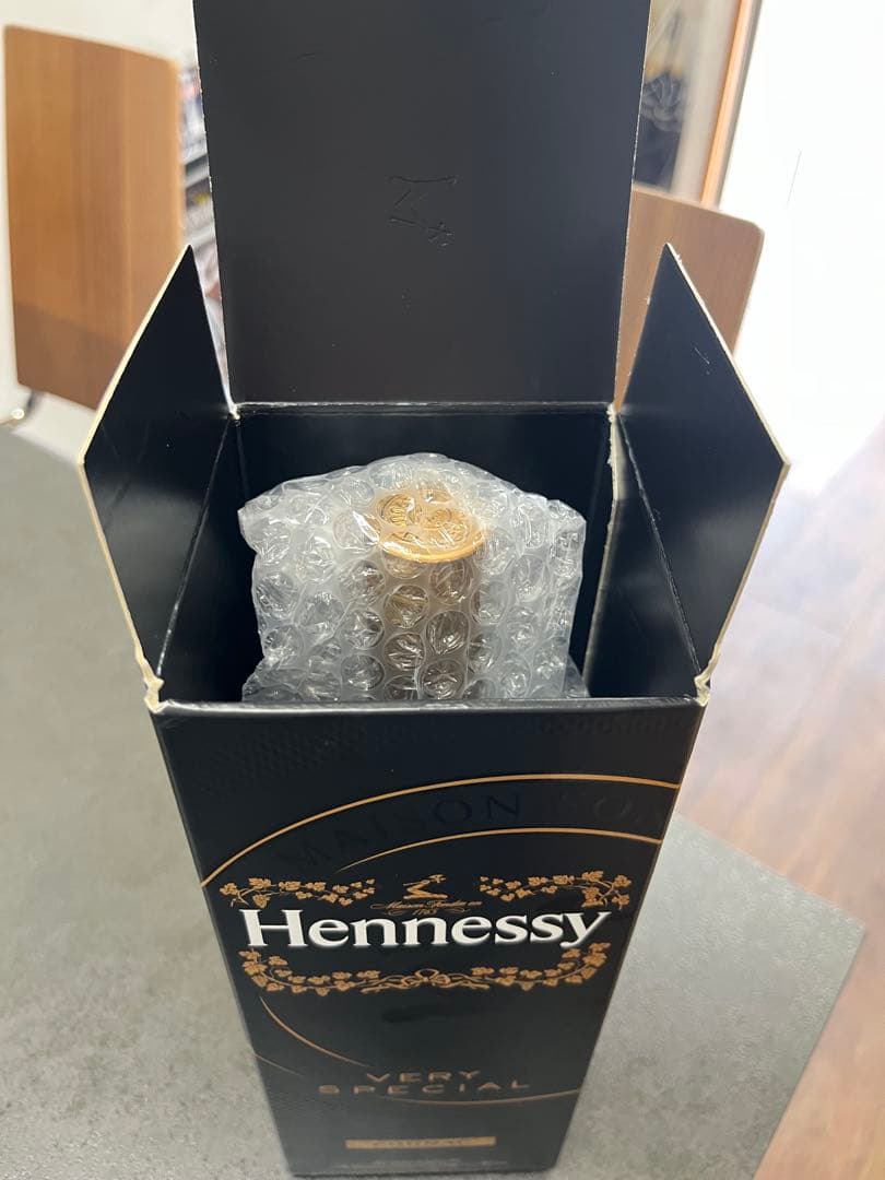 Hennessy VS 700ml 箱あり　新品　4本