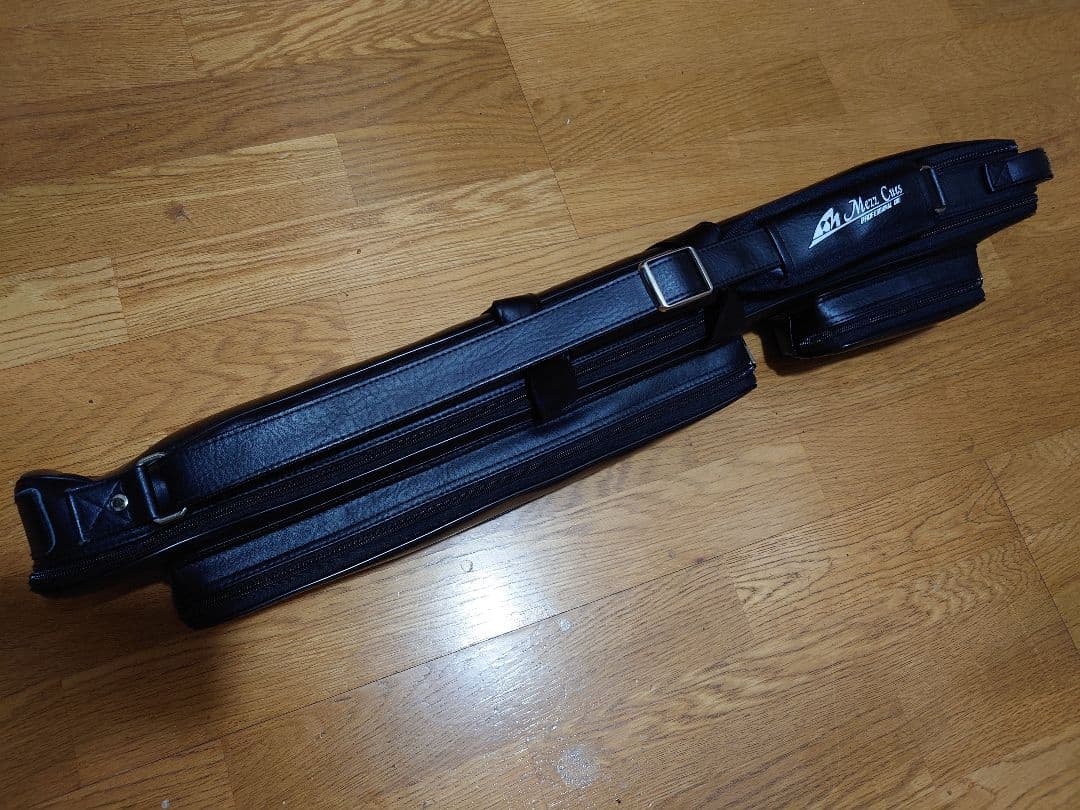 【かお】MEZZ メッヅビリヤードケース サイン入り