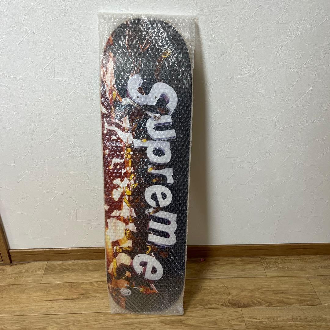 ※早いもの勝ち※Supreme スケボー　デッキ 未使用